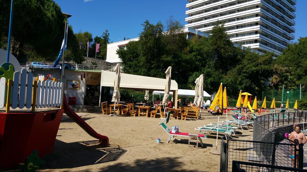 Apartment Kamelija Opatija Exteriör bild