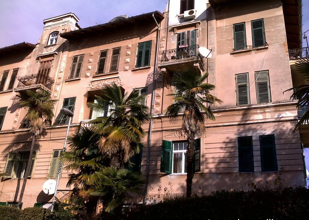 Apartment Kamelija Opatija Exteriör bild